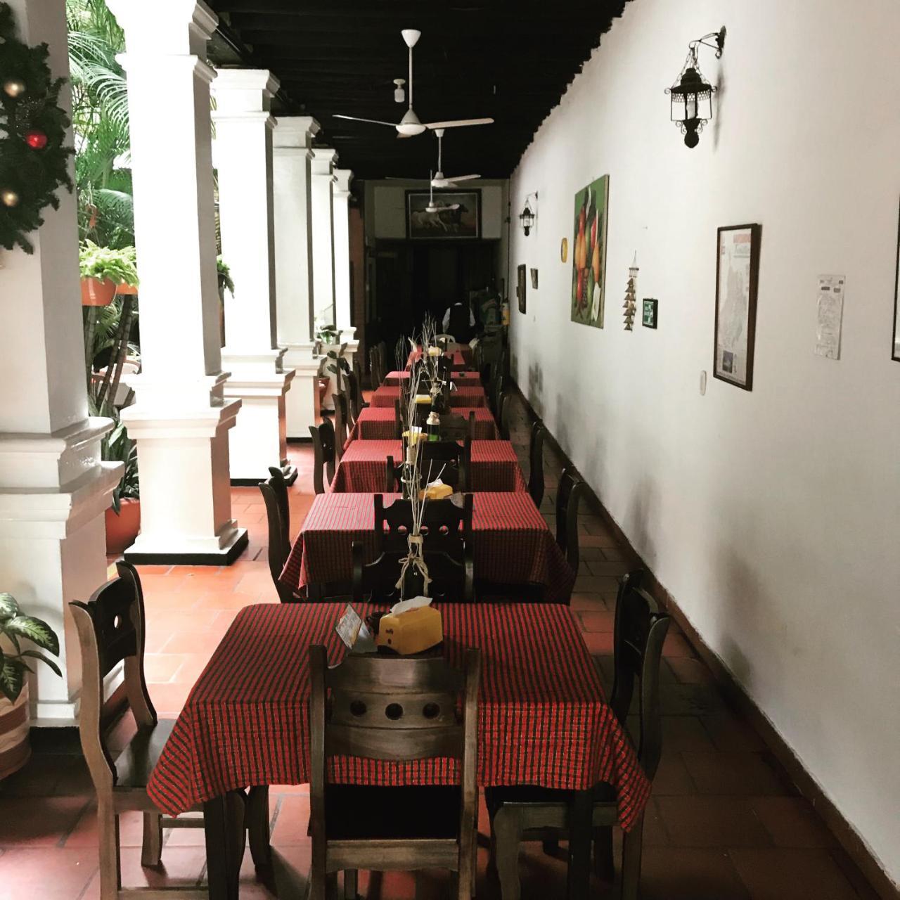 Hotel Las Nieves Girón Eksteriør billede